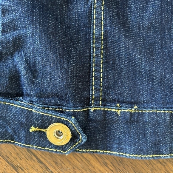 NWT Seductions Y2K dark wash jean jacket gold stitching size M (fits small) - Picture 9 of 16